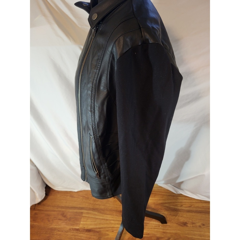 NWT Torrid Moto Jacket Black Faux Leather Mixed Media Knit Zip Size 1 - Picture 4 of 7